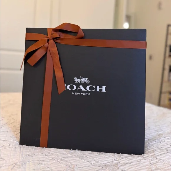 NWT Black Rogue 30 w/ Silver Rivets, Smooth Glovetanned Leather - Picture 11 of 12